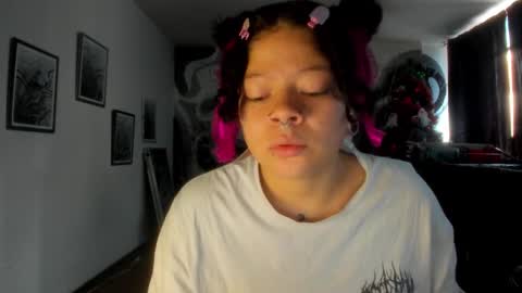 di online show from November 30, 2025, 4:00 pm