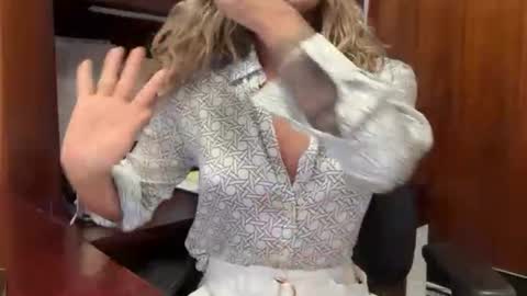 Snapshot of madame_andi chatting on June 8, 2026, 12:05 pm madame_andi online show from June 8, 2026, 12:05 pm
