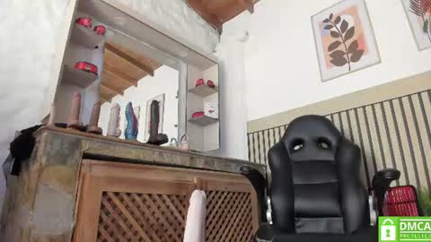 Snapshot of madame_ibby chatting on June 18, 2026, 11:47 am madame ibby online show from June 18, 2026, 11:47 am