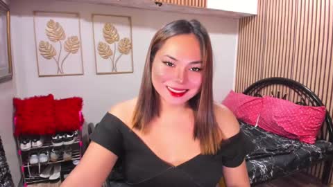 Snapshot of madame_ivy chatting on March 8, 2025, 9:28 am Ivy online show from March 8, 2025, 9:28 am