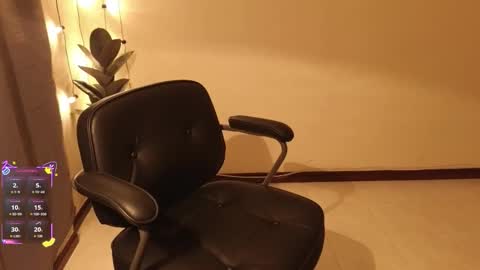 Madame La online show from December 14, 2025, 9:58 am