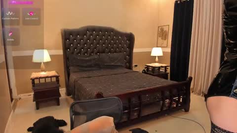 Snapshot of madammistressdominatrixxx chatting on December 2, 2024, 2:20 am Alison Kloss online show from December 2, 2024, 2:20 am