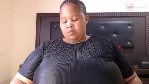 Snapshot of madamzee chatting on February 10, 2025, 6:42 am madamzee online show from February 10, 2025, 6:42 am