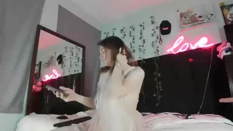 Maddi Avalon online show from October 18, 2025, 2:58 am