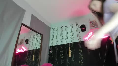 Snapshot of maddi_avalon chatting on December 21, 2025, 7:15 am Maddi Avalon online show from December 21, 2025, 7:15 am