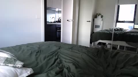 Snapshot of maddiemeekxo chatting on February 16, 2025, 5:37 am Maddie Meek  online show from February 16, 2025, 5:37 am