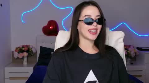 maddieperezz online show from June 12, 2026, 3:55 pm
