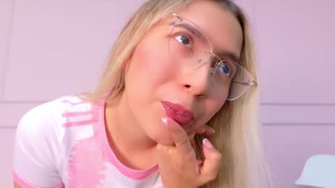 maddietease online show from November 8, 2025, 1:11 pm
