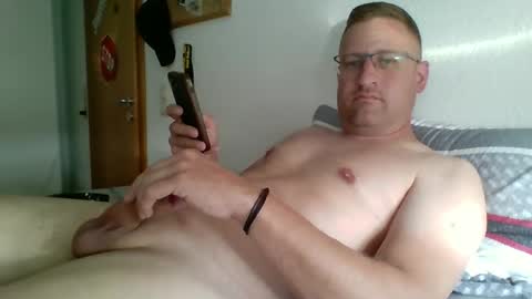 Snapshot of maddin8891 chatting on September 12, 2025, 1:55 pm Maddin online show from September 12, 2025, 1:55 pm