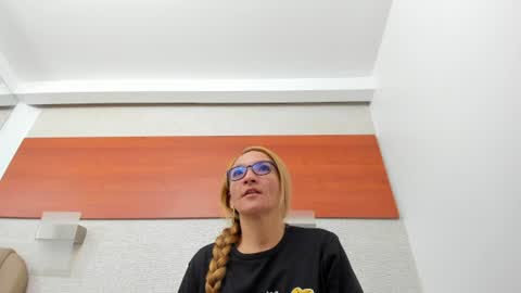 Snapshot of maddy_cartter chatting on June 19, 2026, 10:41 am maddy cartter online show from June 19, 2026, 10:41 am