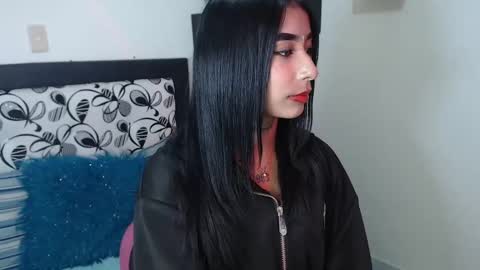 Maddy Parker  online show from December 31, 2024, 9:53 am