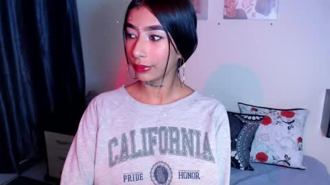 Maddy Parker  online show from February 5, 2025, 6:35 am