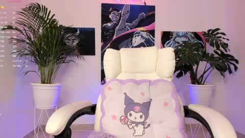 Snapshot of maddy_uwu chatting on December 18, 2024, 5:26 am maddy_uwu online show from December 18, 2024, 5:26 am