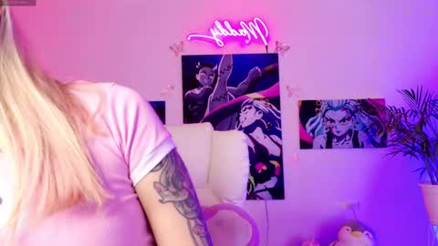 Snapshot of maddy_uwu chatting on March 9, 2025, 11:03 pm maddy_uwu online show from March 9, 2025, 11:03 pm