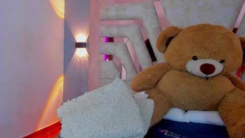  Maddy Crofft online show from January 26, 2025, 3:25 pm