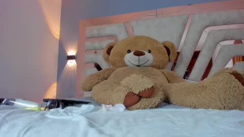  Maddy Crofft online show from March 6, 2025, 5:22 pm