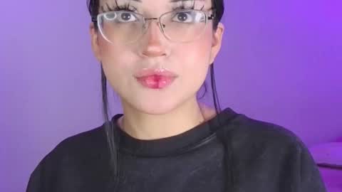   Please followme and rate me your thumbs up online show from December 2, 2025, 10:05 pm