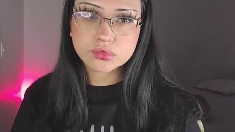   Please followme and rate me your thumbs up online show from December 16, 2025, 10:26 pm