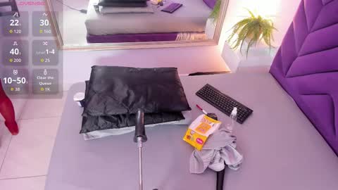 maddyjohnsonn online show from December 17, 2025, 3:45 am