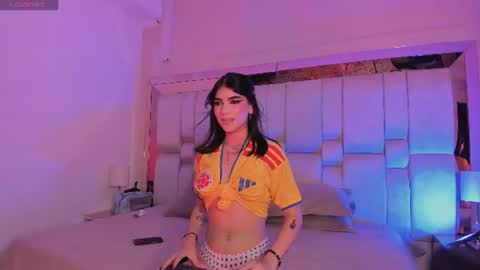 Snapshot of maddyperez8 chatting on July 8, 2026, 1:10 am BELLA online show from July 8, 2026, 1:10 am