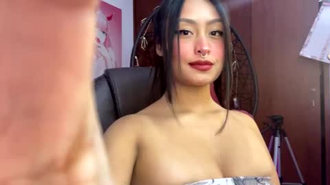 Maddy online show from December 12, 2024, 1:32 am