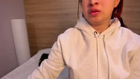 Madelaine  online show from March 19, 2026, 10:19 am