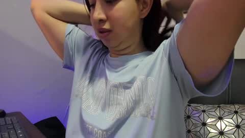 Madelaine  online show from April 18, 2026, 11:03 am