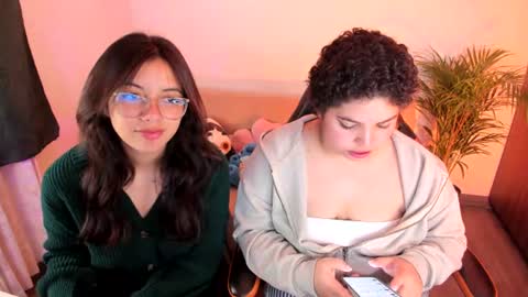 Snapshot of madelaine_taylor chatting on June 16, 2026, 11:46 am madelaine_taylor online show from June 16, 2026, 11:46 am