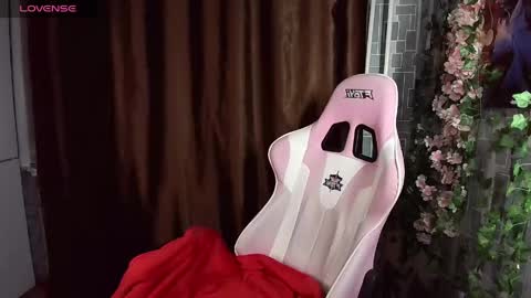 madelaines online show from April 27, 2026, 10:08 pm