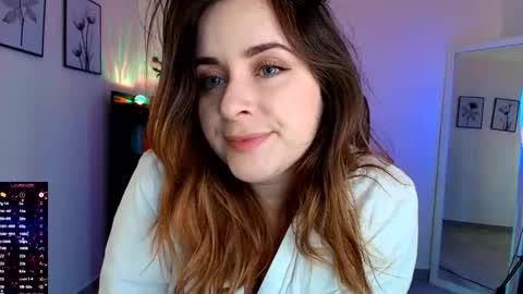 madelamee online show from December 2, 2025, 4:46 pm
