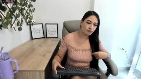 Madeleine  online show from October 21, 2025, 12:22 am