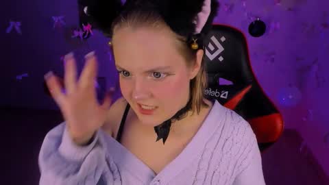 Madeline online show from December 19, 2025, 11:34 pm