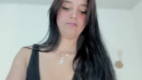 Snapshot of madeline_jhones chatting on July 1, 2026, 11:37 pm Madeline online show from July 1, 2026, 11:37 pm