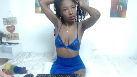 Madeline online show from October 15, 2025, 11:21 am