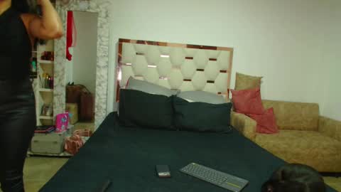 madelyn roses online show from February 1, 2026, 2:54 am