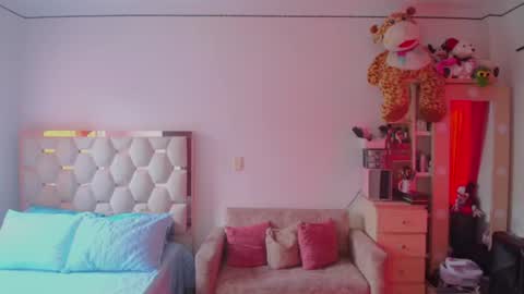 madelyn roses online show from August 1, 2026, 7:02 pm
