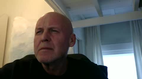 madio1187940 online show from January 11, 2025, 2:25 pm