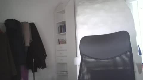 madio1187940 online show from September 23, 2025, 4:10 pm