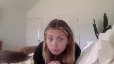 Snapshot of madirose69 chatting on October 3, 2025, 2:36 pm mari rose online show from October 3, 2025, 2:36 pm