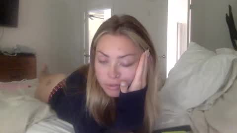 Snapshot of madirose69 chatting on October 8, 2025, 2:47 pm mari rose online show from October 8, 2025, 2:47 pm