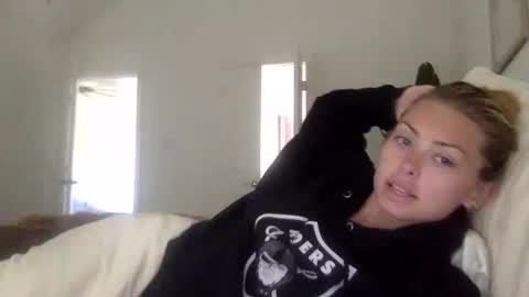 Snapshot of madirose69 chatting on October 14, 2025, 2:51 pm mari rose online show from October 14, 2025, 2:51 pm