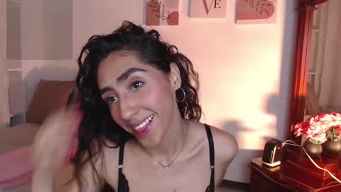 Madelein online show from March 8, 2025, 12:30 pm