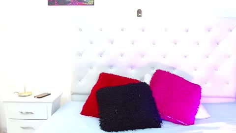 Jenny  online show from March 7, 2025, 1:40 pm