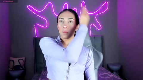 madison_rey__ online show from November 22, 2025, 1:10 pm