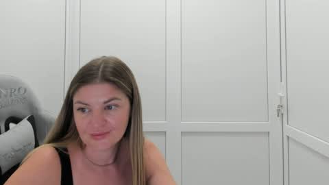 Snapshot of madison_smile chatting on July 14, 2026, 10:21 am Madison online show from July 14, 2026, 10:21 am