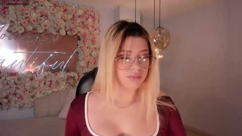 Snapshot of madisonkane chatting on May 7, 2026, 11:15 am Madison Kane online show from May 7, 2026, 11:15 am