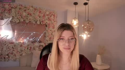 Snapshot of madisonkane chatting on May 8, 2026, 11:04 am Madison Kane online show from May 8, 2026, 11:04 am