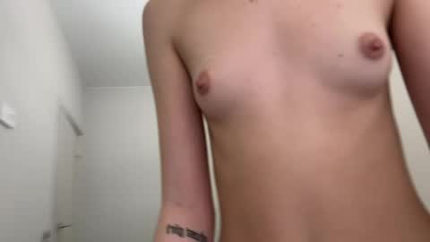 Snapshot of madisonkiss_ chatting on April 25, 2026, 1:41 pm Madison online show from April 25, 2026, 1:41 pm