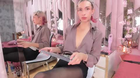  Madison  online show from February 2, 2025, 2:02 pm