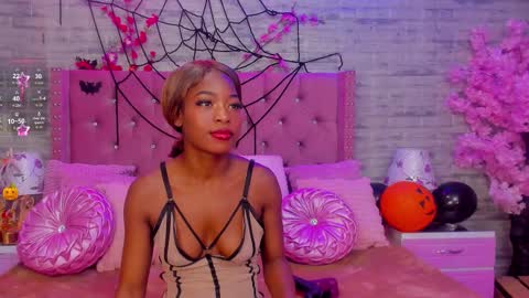 madissonbonny_ online show from October 31, 2025, 8:43 pm